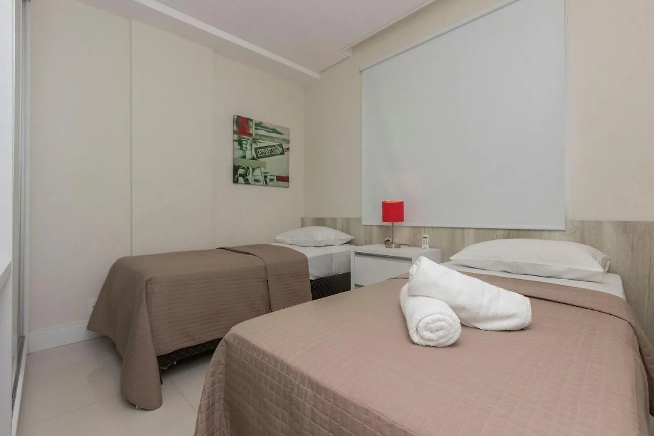 Riomaggiore Beachside Retreat: Budget-Friendly Comfort with Linens Included Apartment Bombinhas